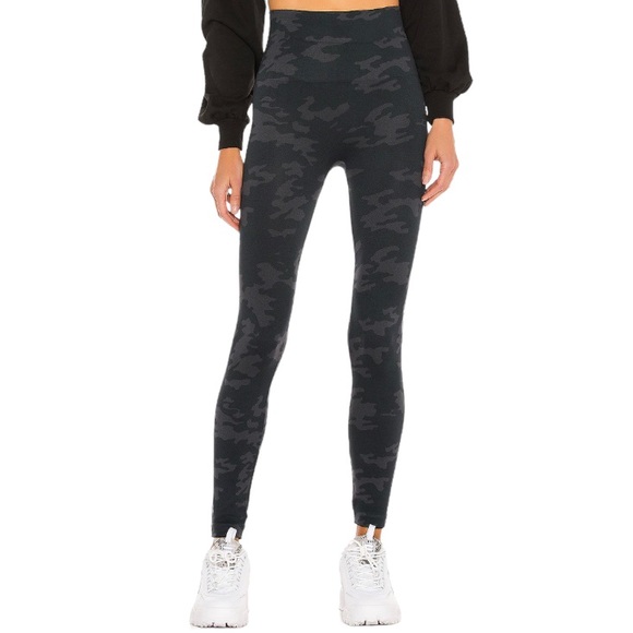 SPANX Look At Me Now High Waist Leggings in Black and Grey Camo - Picture 1 of 11
